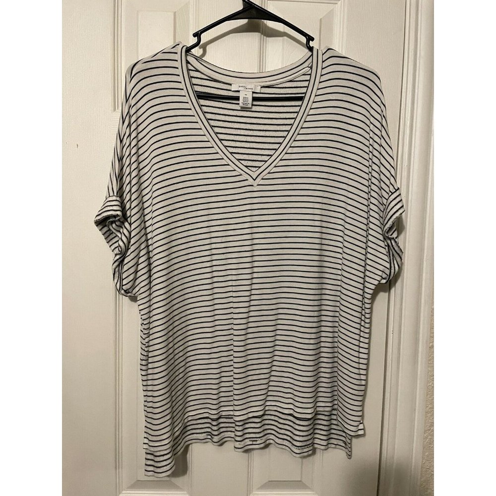 Daily Ritual Women's White-black Stripe, Size Larg